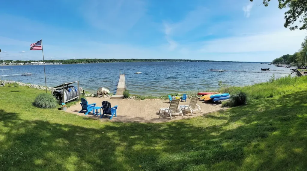 Panoramic view outside of house