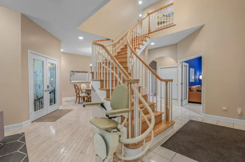 Front Entrance/Foyer
