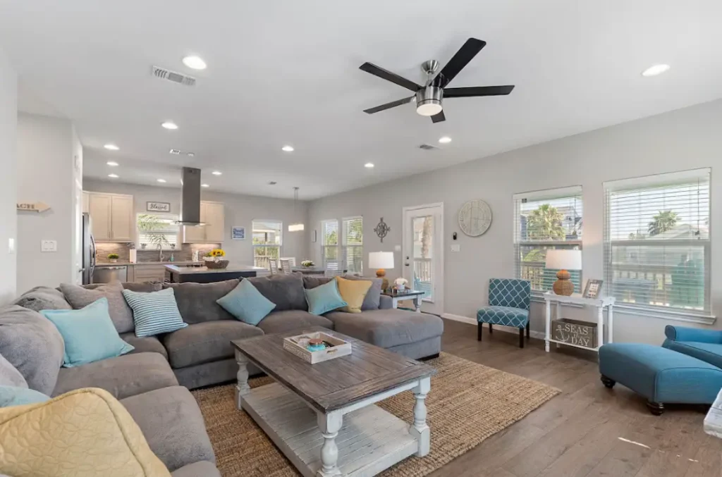 Gorgeous living area