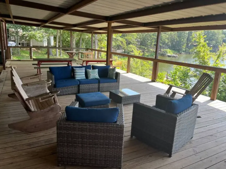 Angler's Cove Waterfront House outside views