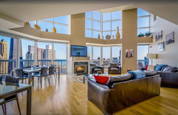 23 AMAZING Airbnb Penthouses for the Ultimate Getaway