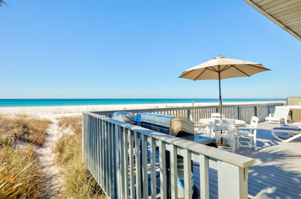 Outdoor dining with stunning view