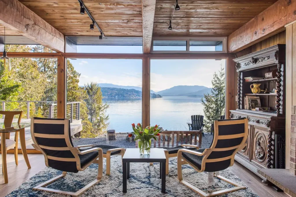Living area with amazing view