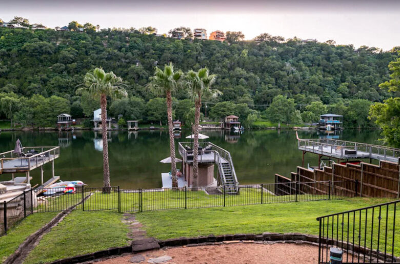 Best Lake House Rentals in Austin Global Viewpoint
