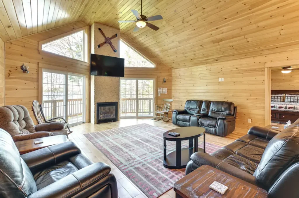 Davis Pond Cabin living area