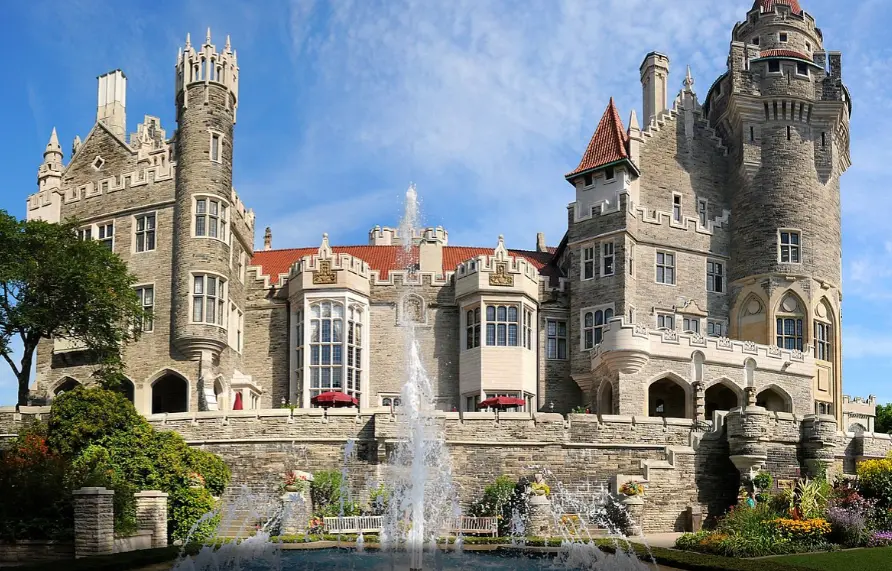 Casa Loma Gardens