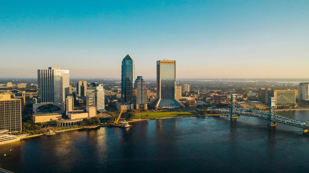 The downtown Jacksonville skyline and Main Street Bridge along the St. Johns River in Florida