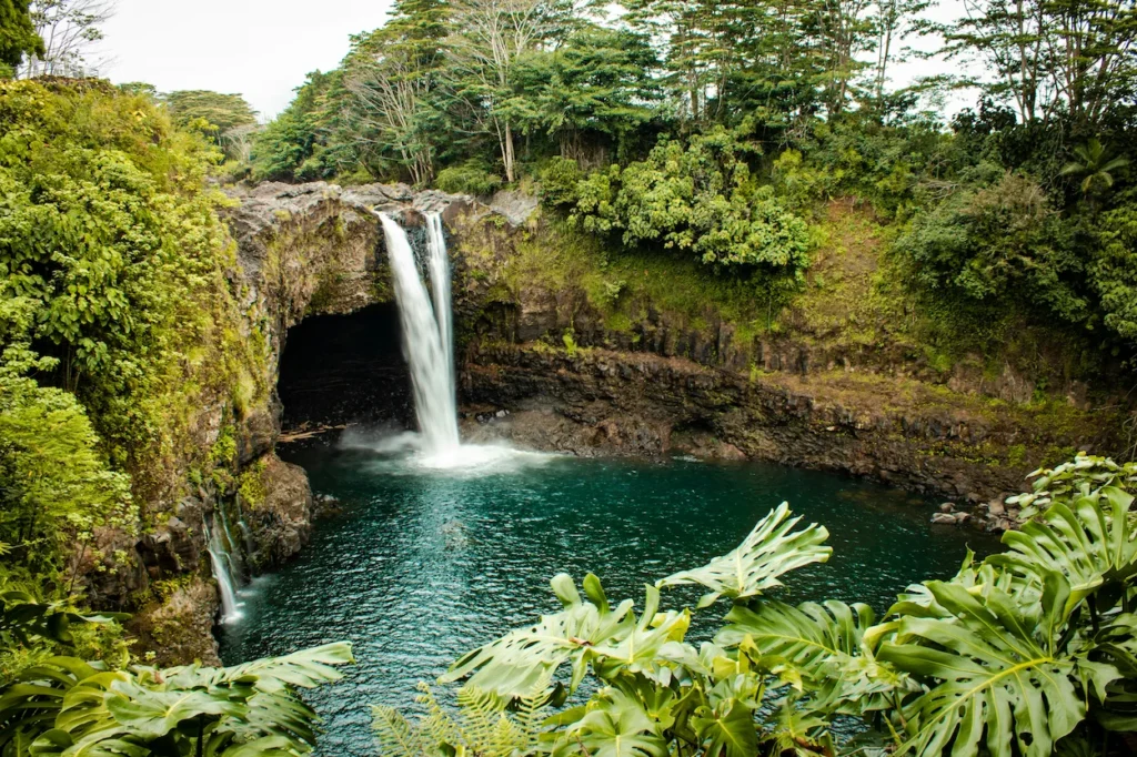 Rainbow Falls waterfall in Hilo, Hawaii