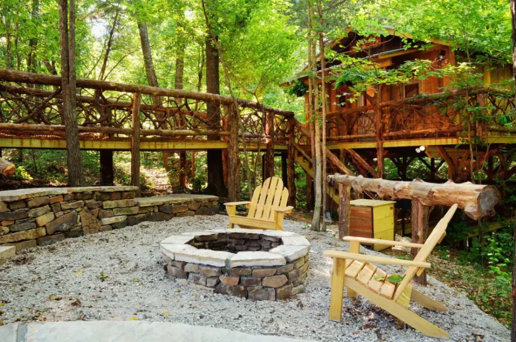 The Natural Treehouse exterior design