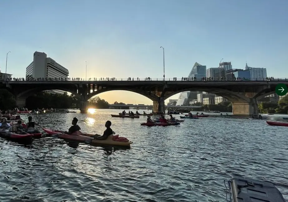 Congress Avenue Bat Bridge Kayak Tour in Austin