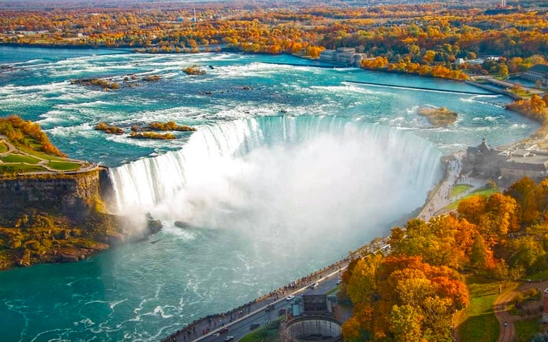 Horseshoe Falls is a nature's embrace for its raw power and beauty united in cascading harmony.