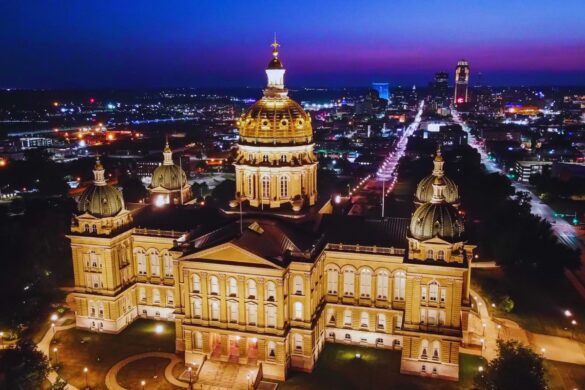 12 Stunning & Affordable Places to Fly from Des Moines Right Now