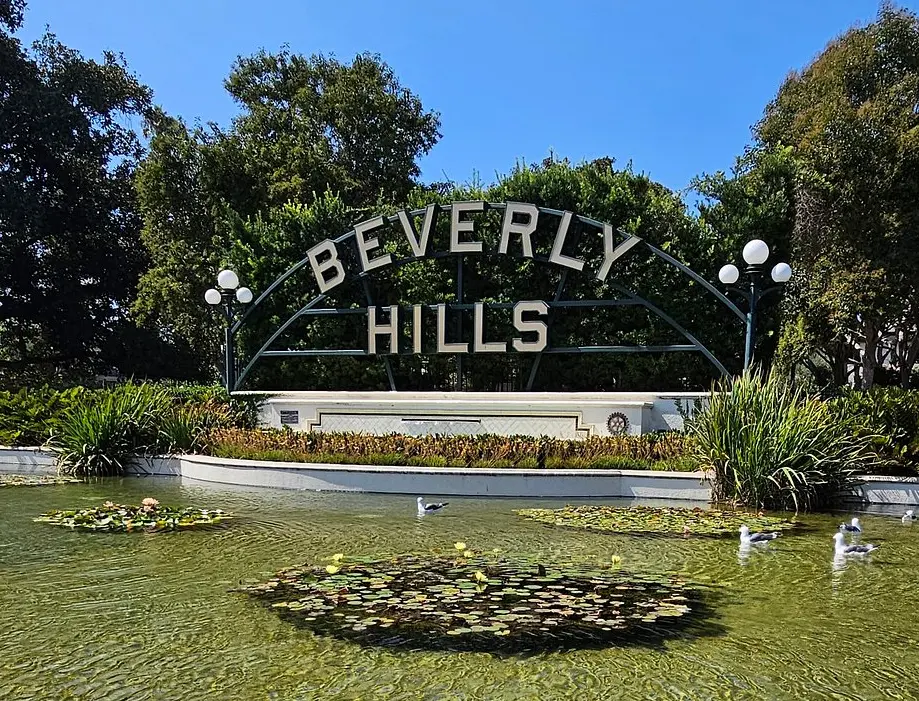 Beverly Hills sign