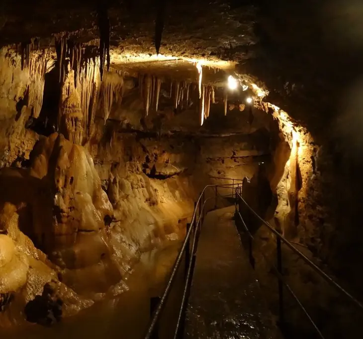 Seneca Caverns