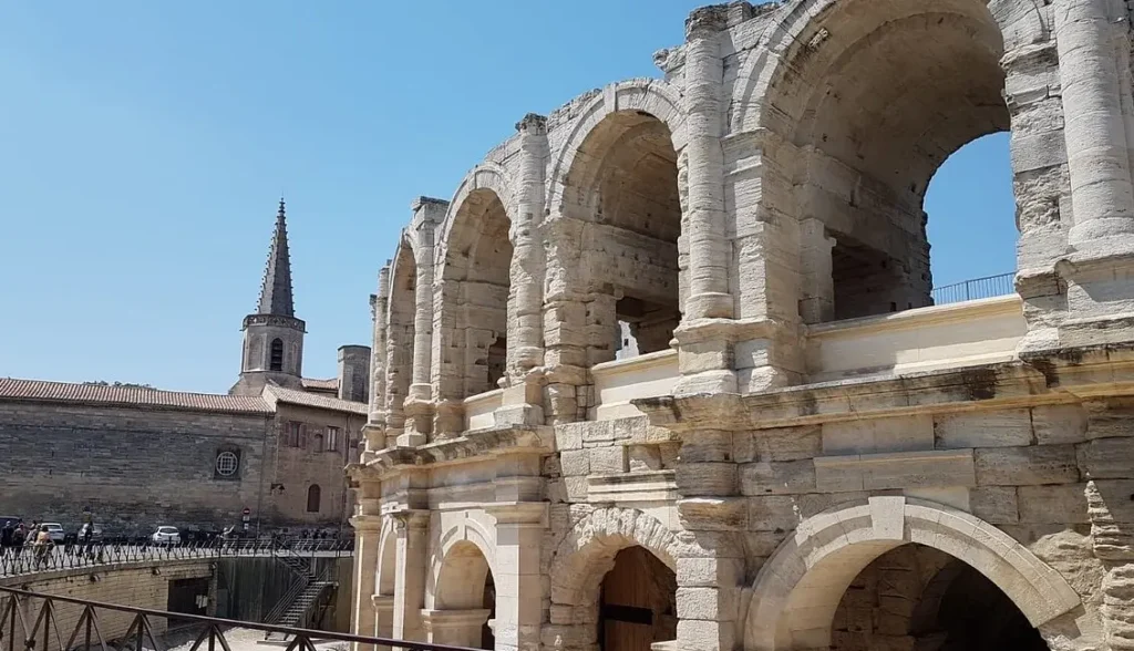 Arles