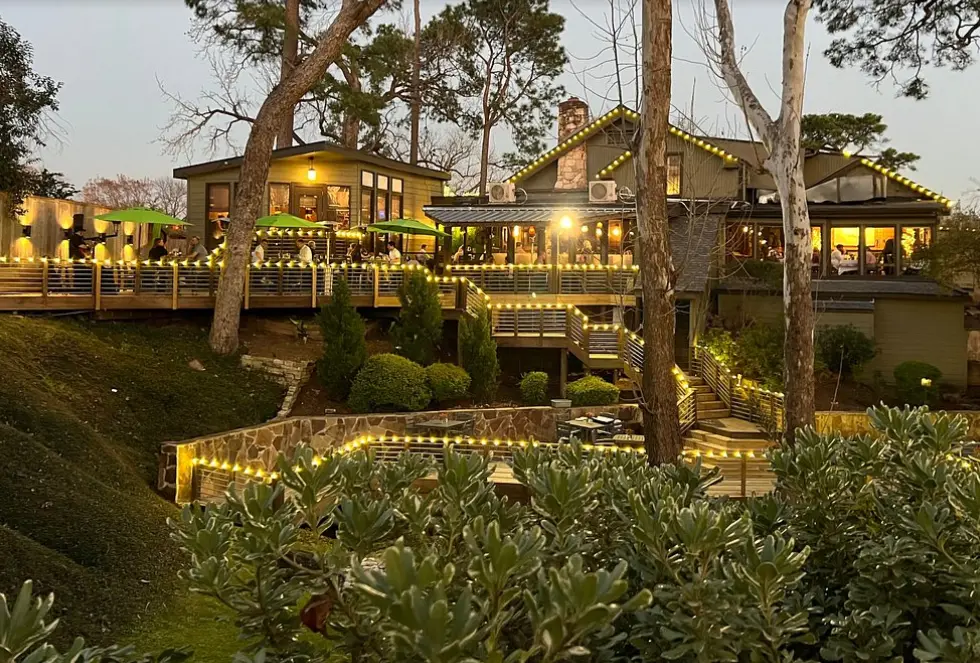 The deck and grounds at Rainbow Lodge