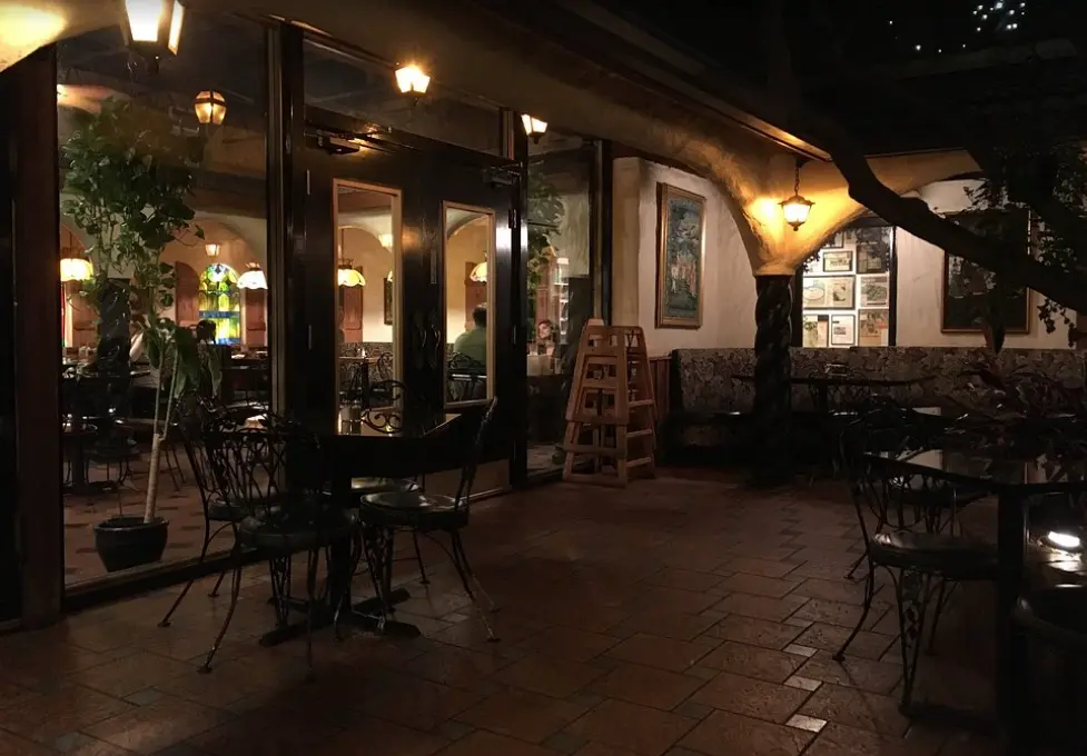 Night ambience of 19. Kalachandji's