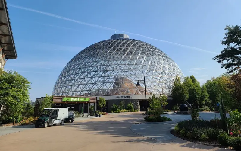 Henry Doorly Zoo features a large glass dome structure at the entrance.