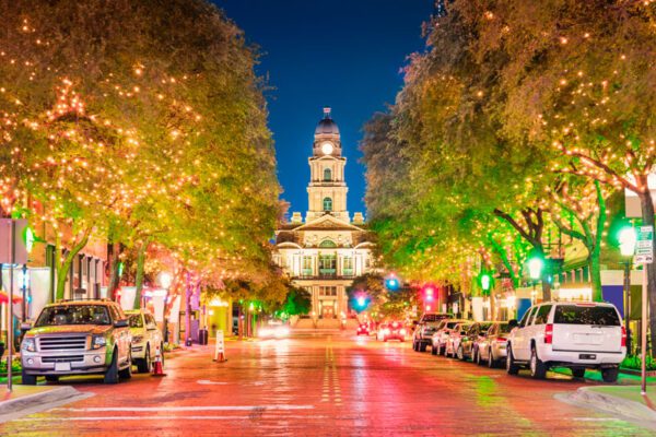 Explore Fort Worth’s Wild West Vibe in 2026: Rodeos & River Fun