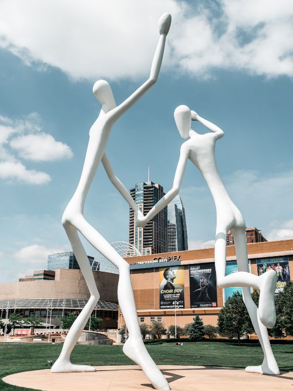 Denver presents an ideal fusion of city sophistication and mountain ruggedness for its visitors to enjoy.