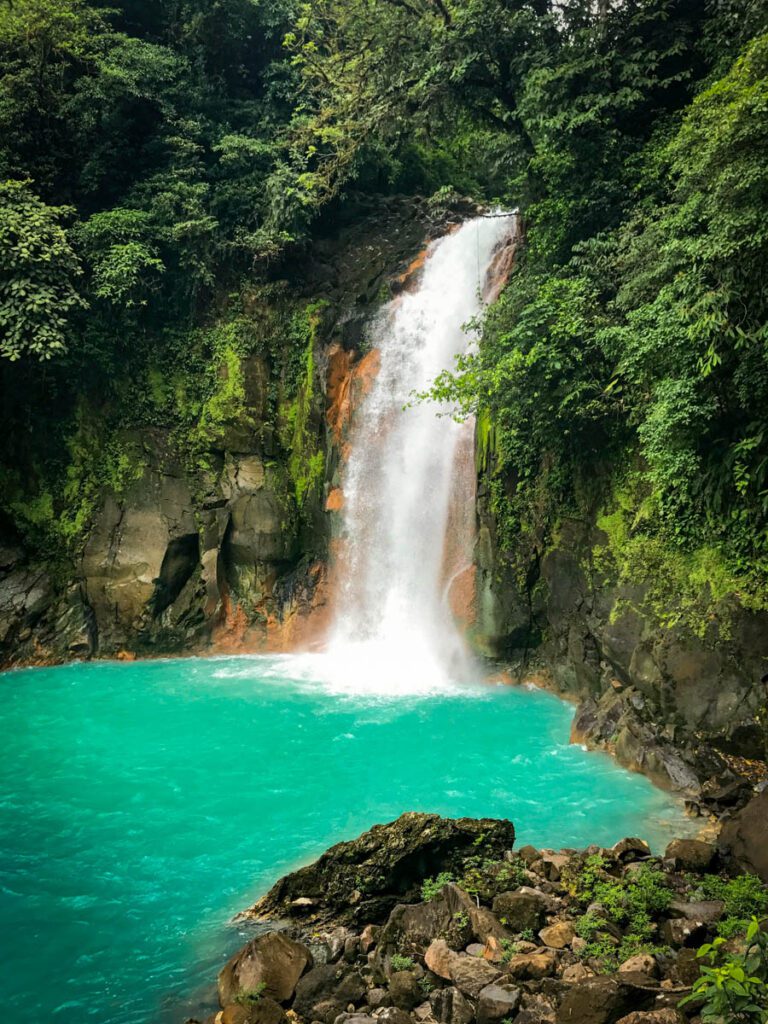 Rio Celeste waterfall view