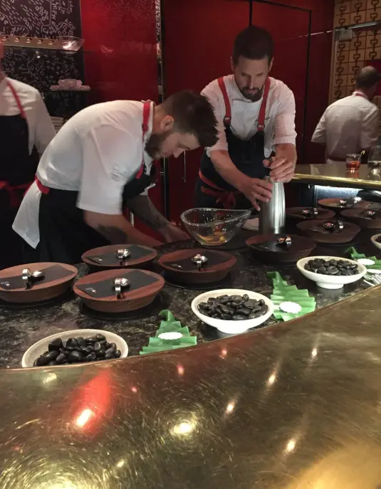 é by José Andrés