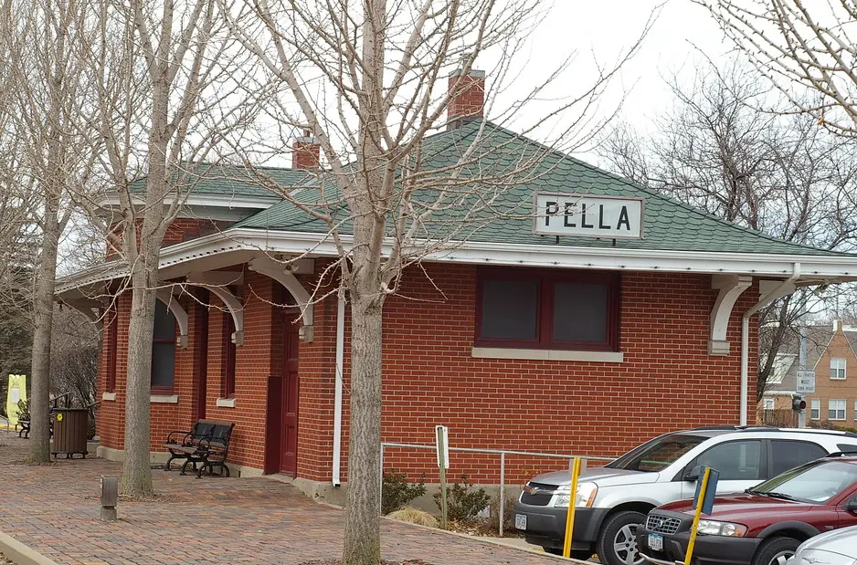 Pella Rolscreen Museum exterior
