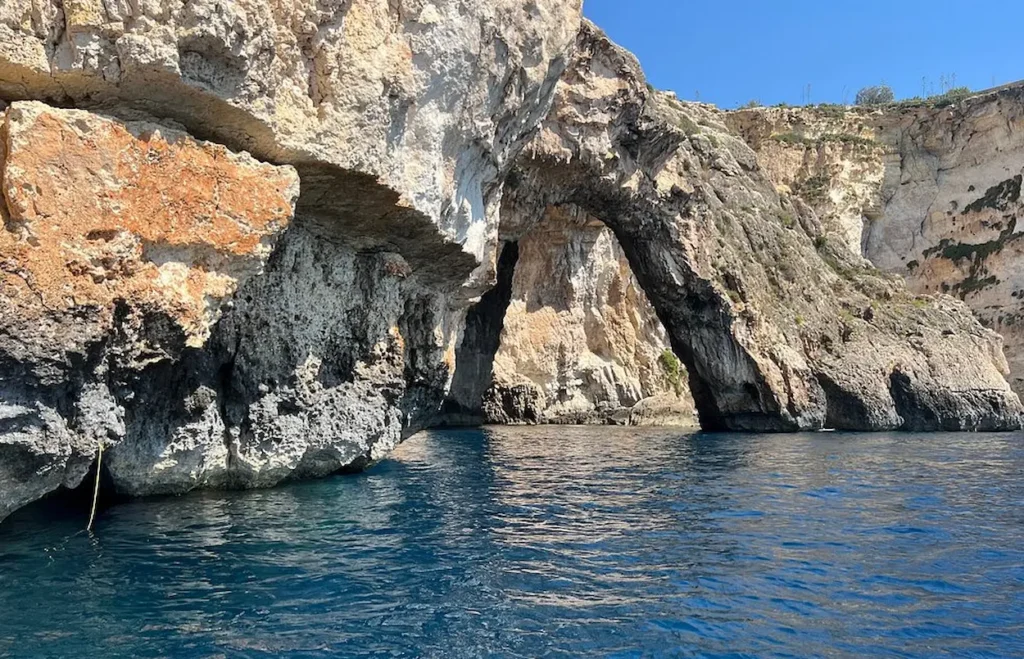 Blue Grotto Il-Hnejja