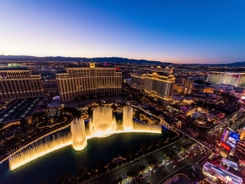 Airlines like Southwest makes the journey from Honolulu to Vegas quick and cost-effective.