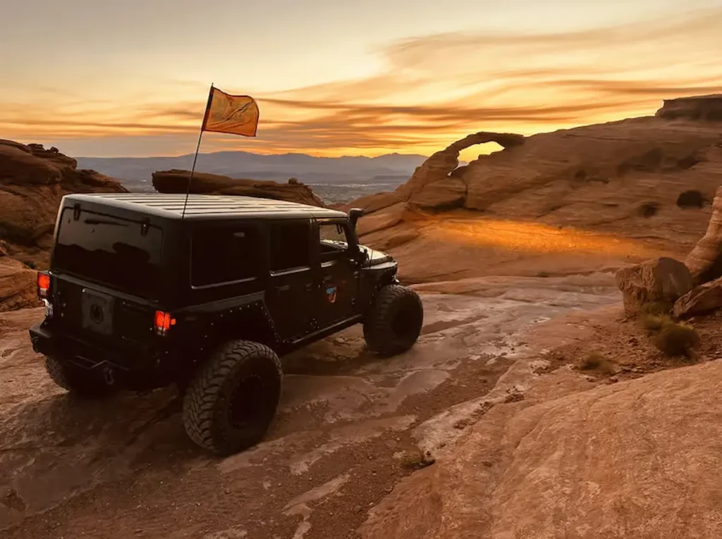 St. George, Sand Mountain Sunset Jeep Tour (Private)