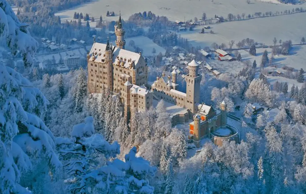 Neuschwanstein Castle in winter