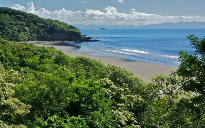Green hills and coastline by San Juan del Sur.