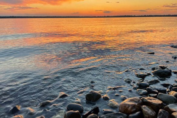 Why Lake Champlain Surprises Everyone: Islands, Wine Stops & Quiet Trails