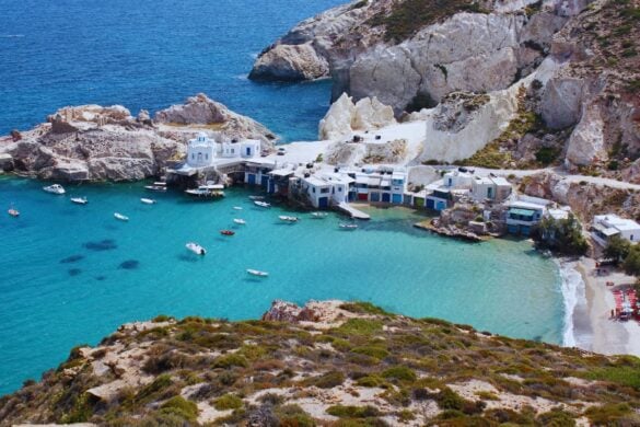 here are the best things to do in Milos, Greece
