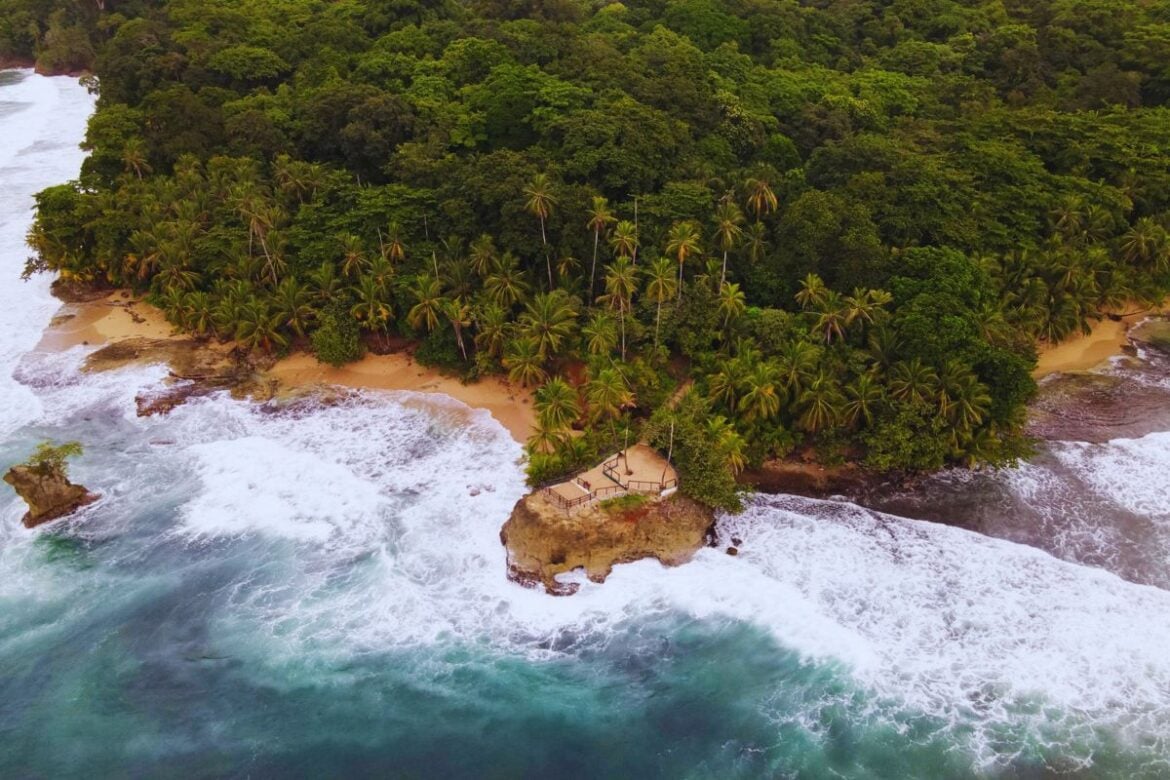 here are the 12 hidden gems in Costa Rica