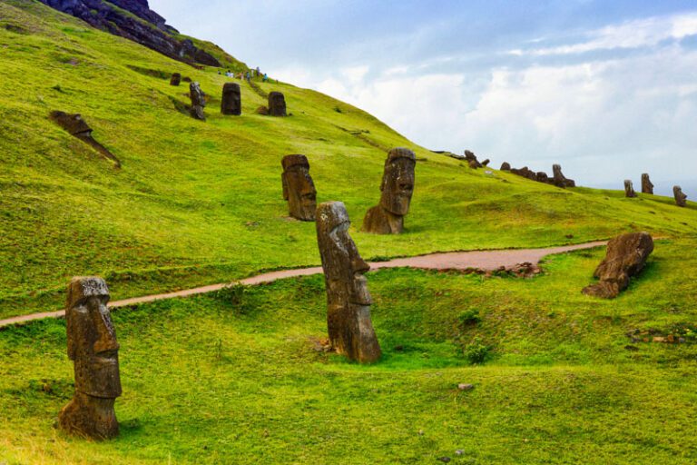 Lake Raraku 12 Things to Love About Easter Island: Itinerary for a Self-Guided Tour ...