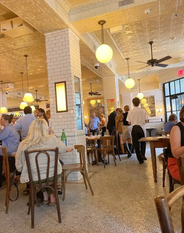 Pastis Interior