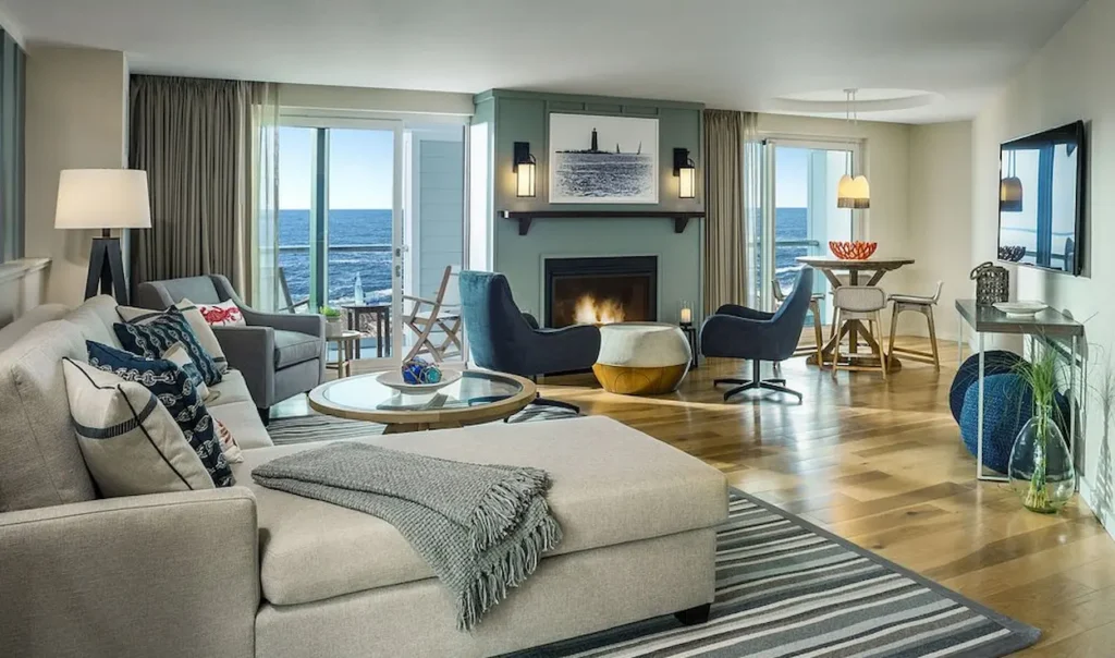 One Bedroom Corner Oceanfront Suite