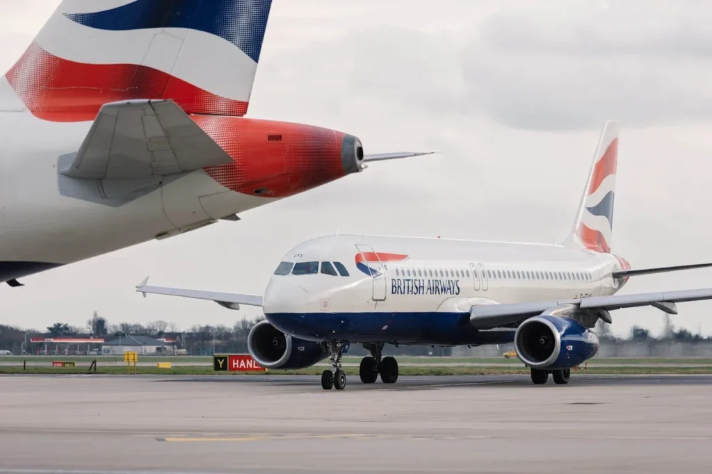 A British Airways Airbus A320 taxiing on the tarmac