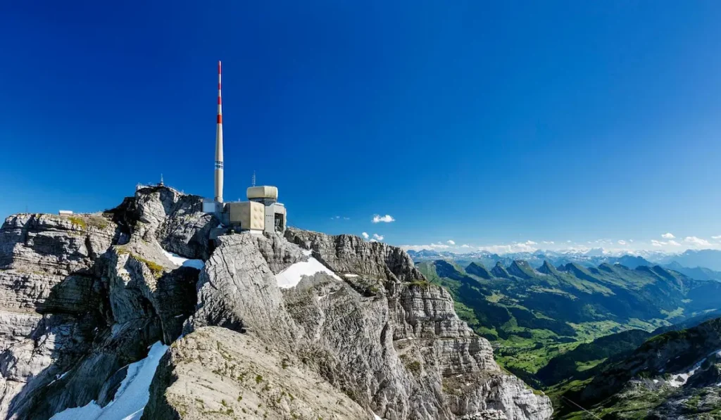 Private Swiss Chocolate, Cheese, Mountain Santis Tour with Pickup