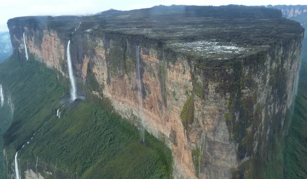 Roraima Tepuy