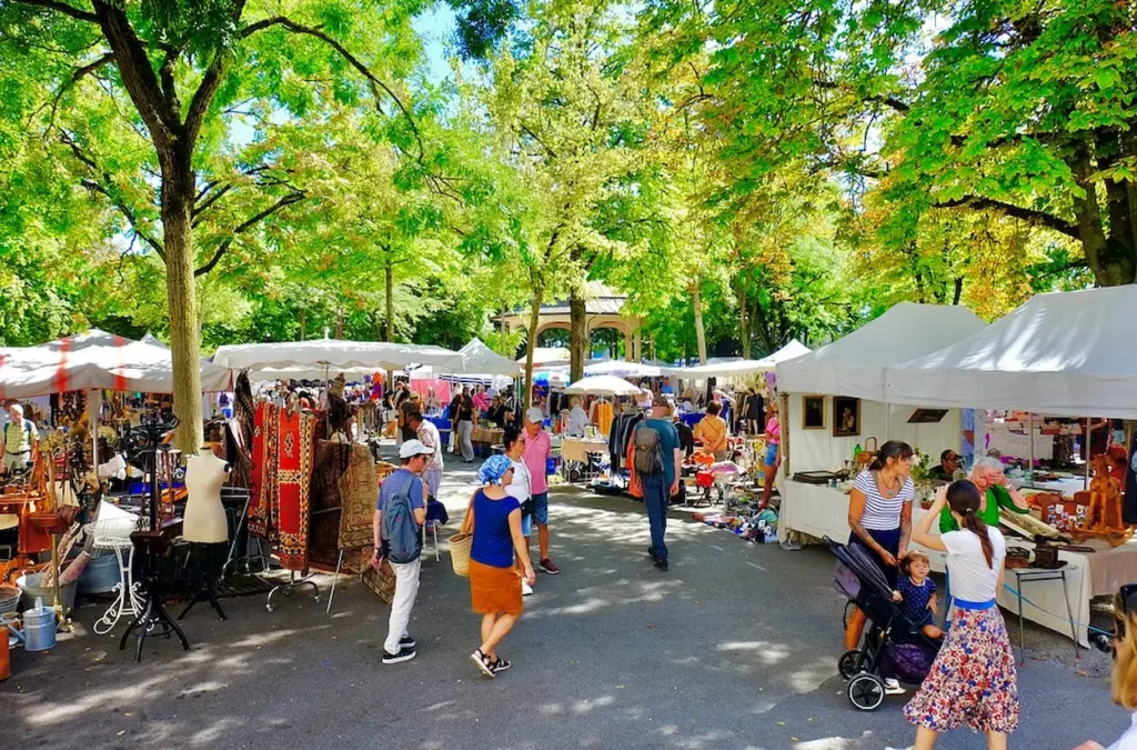 Flohmarkt am Bürkliplatz