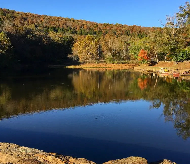 Devil's Den State Park