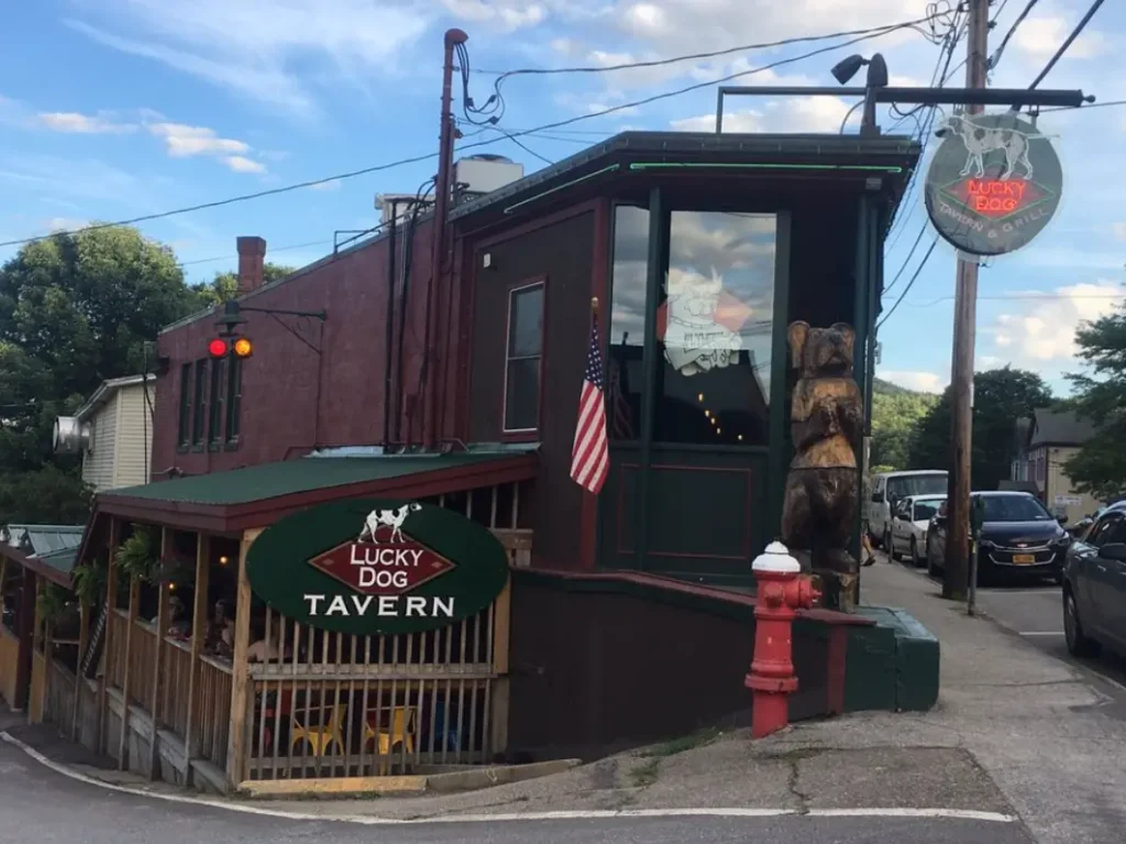 Lucky Dog Tavern & Grill