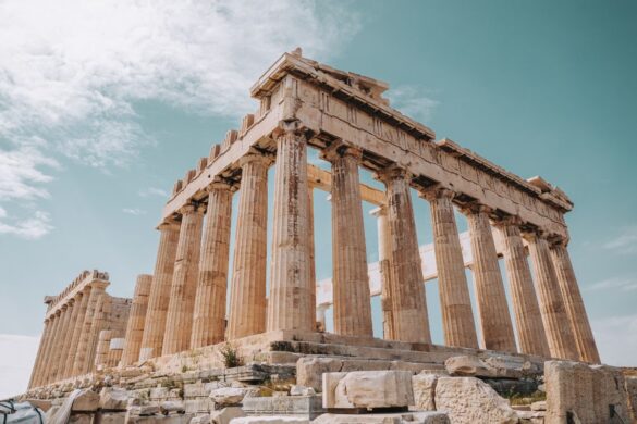 10 Best Airlines for Comfortable & Budget-Friendly Flights to Athens