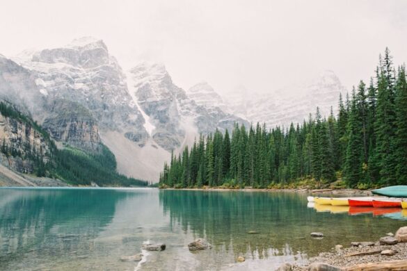 8 CHEAP Airlines in Canada You Should Fly with in 2025