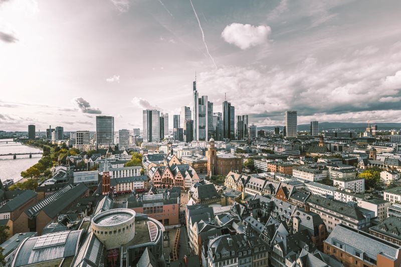 Discover the Heart of Europe in Frankfurt, where history and modernity meet