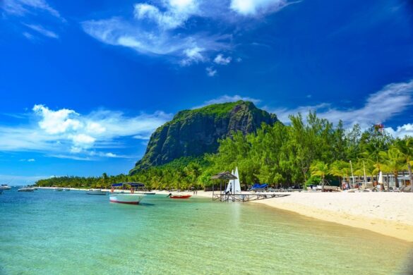 12 STUNNING Places in Mauritius to Visit (Still Dreaming of #5!)