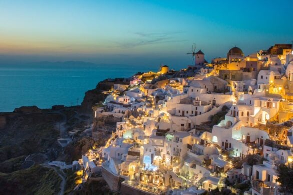 here are the best airlines to fly to Santorini