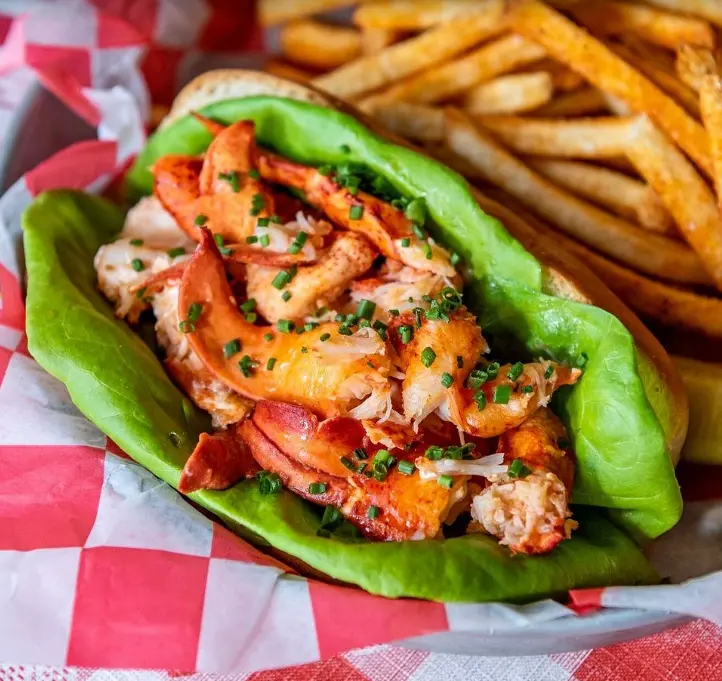 Connecticut Roll